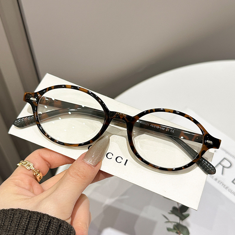 ‌Fake Nerd Oval Frame Women's Tortoiseshell Glasses, Ultra-Light TR90 Plain Face Eyeglass Frames 图2
