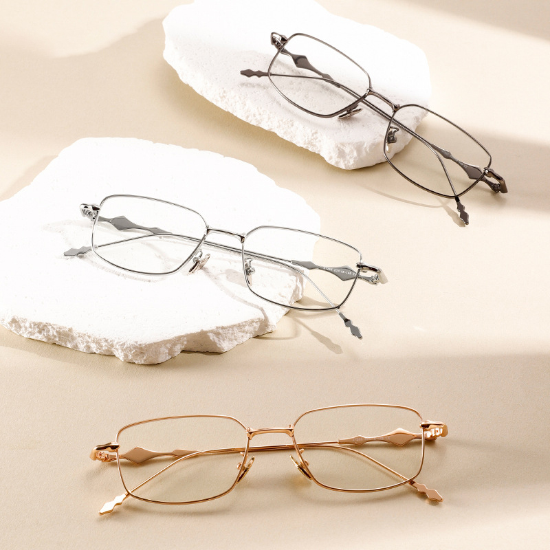 Trendy Men's Metal Frame Retro Square Anti-Blue Light Eyeglasses Frames for Natural Look, 2025 New 图4