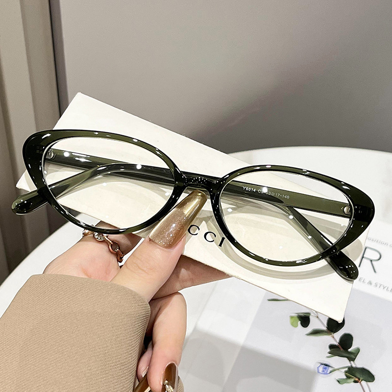 Vintage Black Frame No-Makeup Ultra-Light TR90 Glasses, Blue Light Blocking Chanel-Style Cat Eye 图5